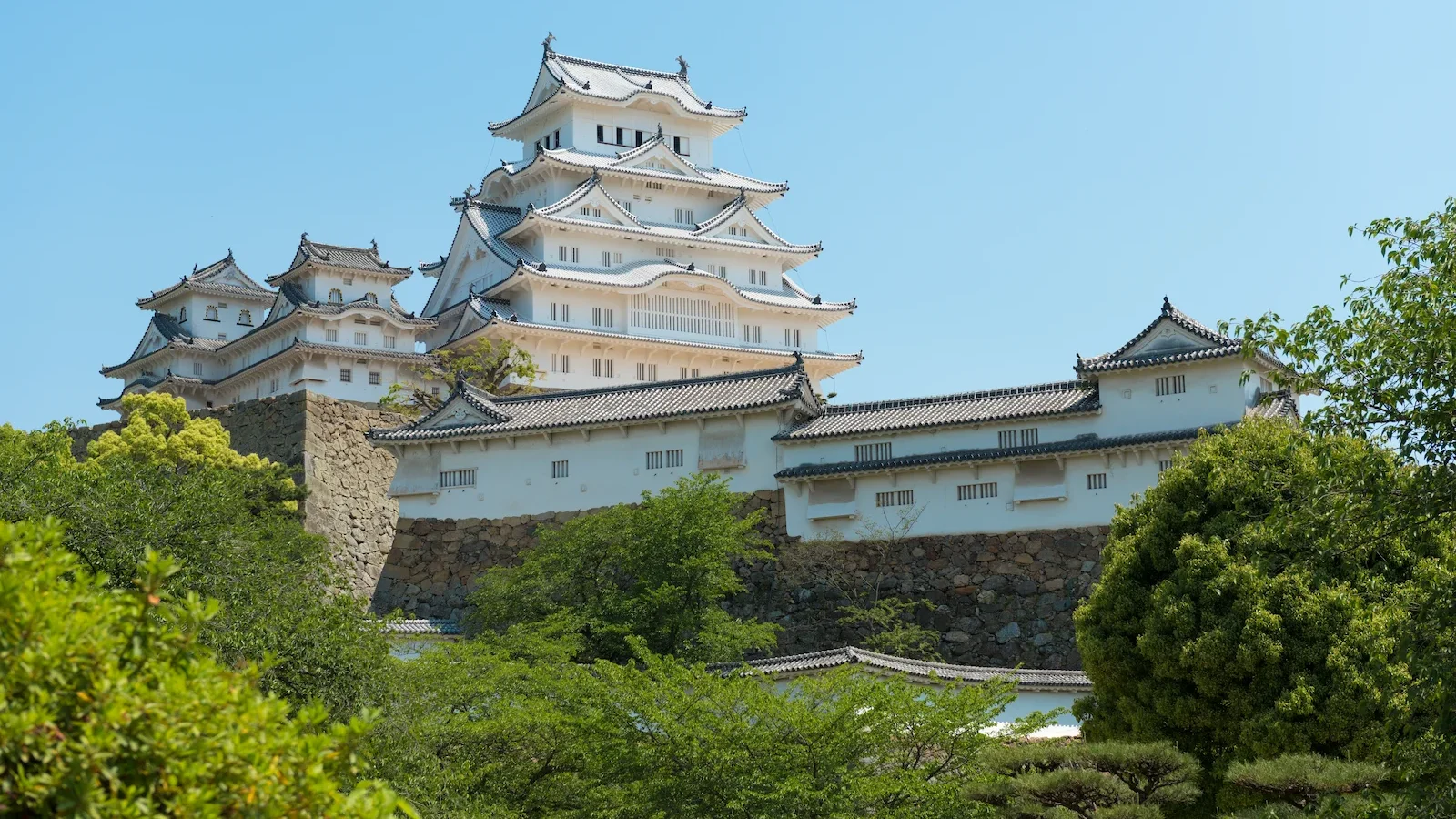 Himeji Castle, a popular day trip from Osaka