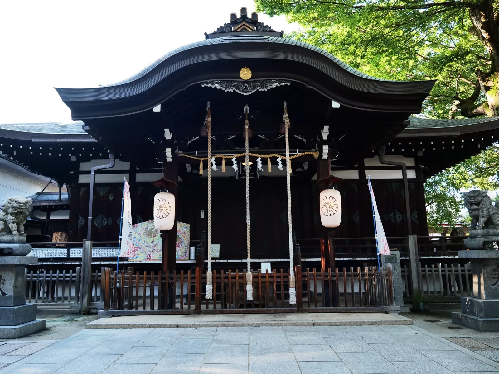 Main worship hall of Miyukimori Tenjingu Shrine near Osaka Korea Town
