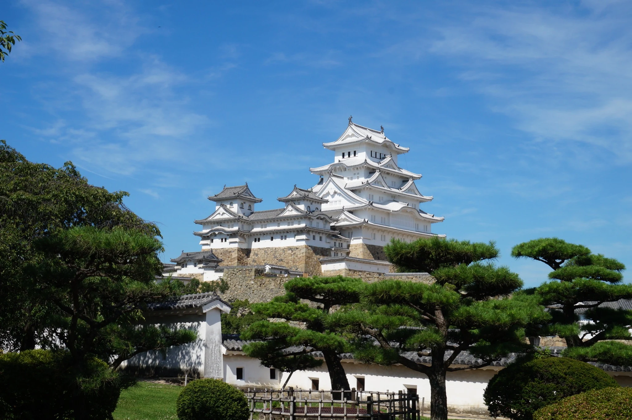 Himeji Castle viewed from the Nishinomaru Garden
