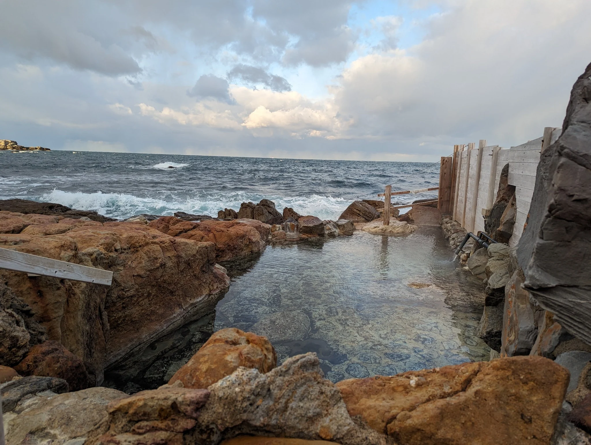 Saki-no-Yu oceanfront hot spring in Shirahama, Wakayama