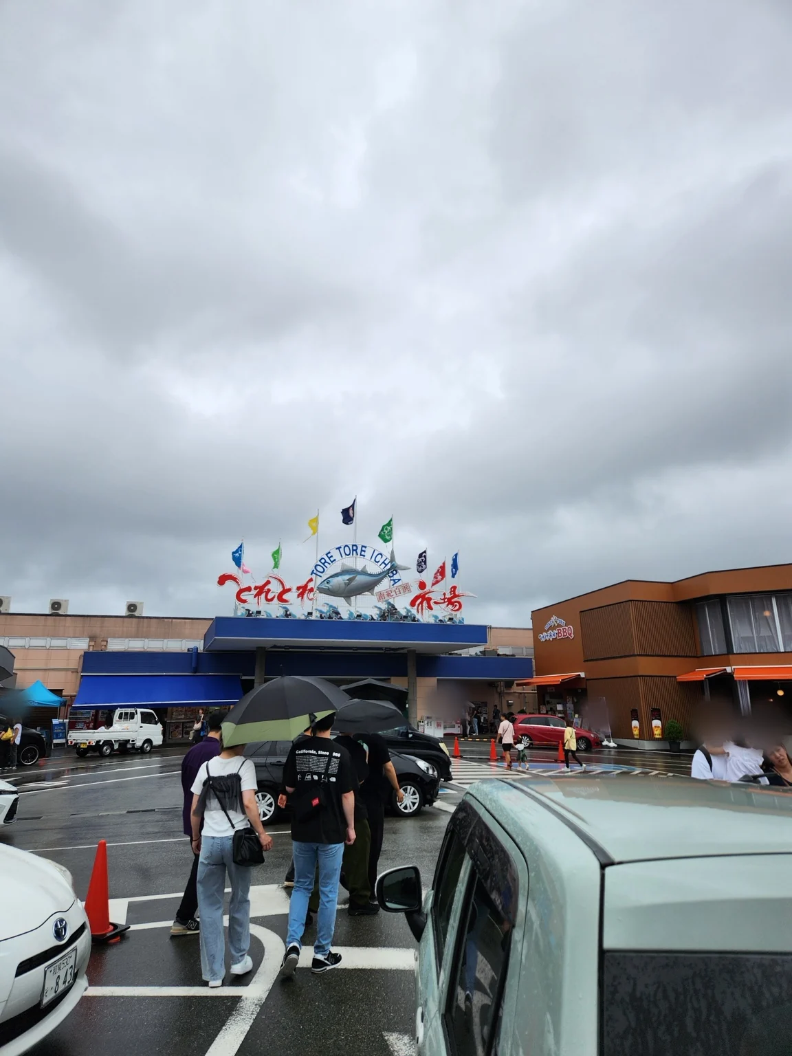 Exterior of Toretore Market in Shirahama
