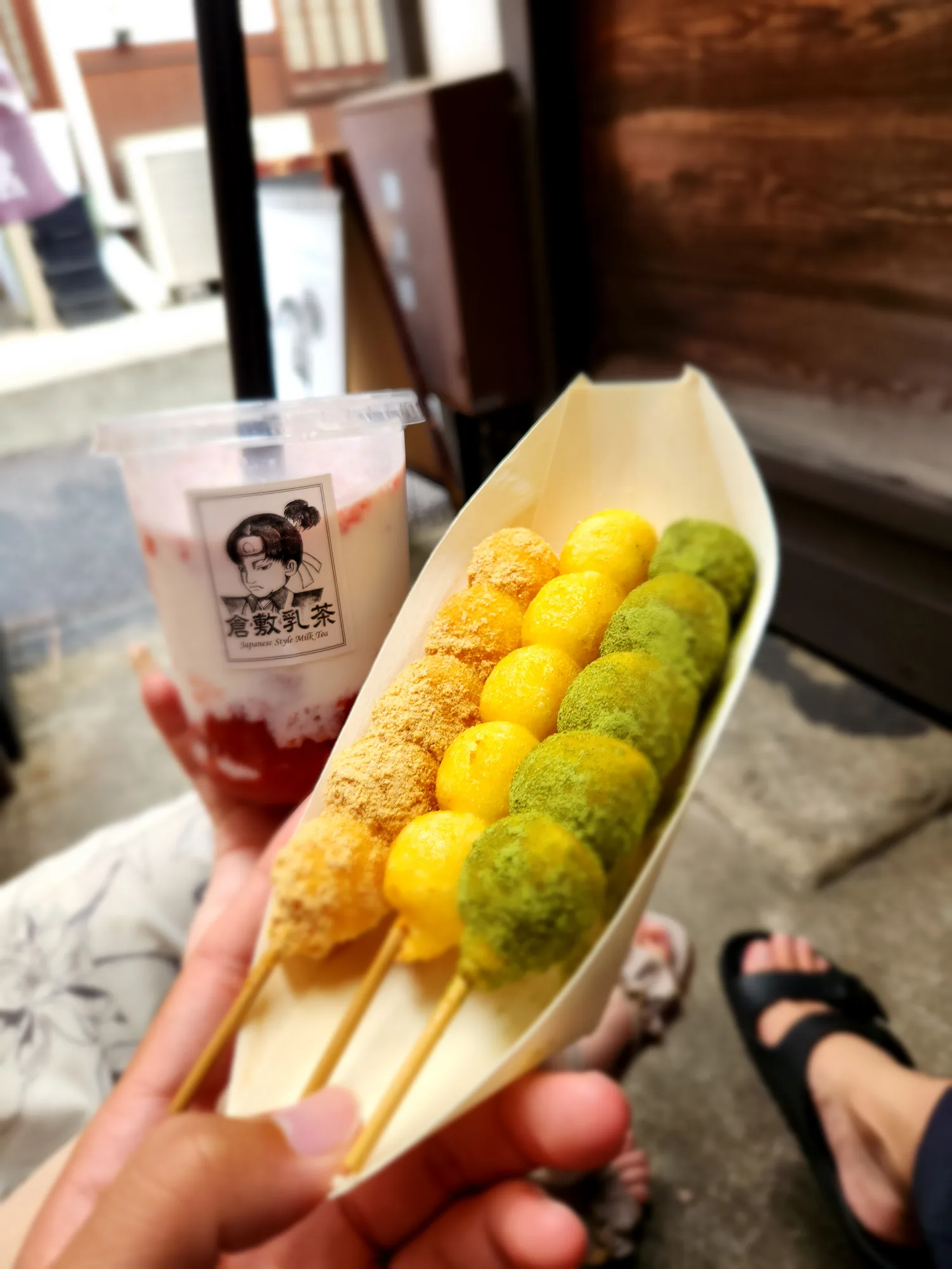 Age-kibi dango and a milk-based drink at Kurashiki Nyucha