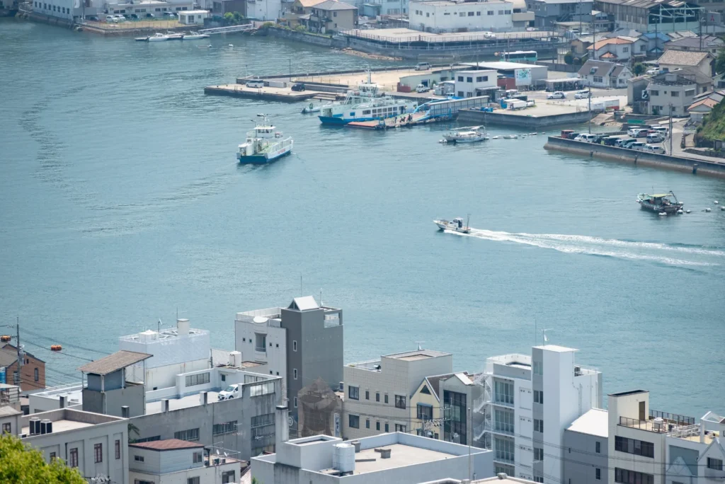 Onomichi One-Day Itinerary: Ropeway, Hillside Walks, Ramen & Local Shops